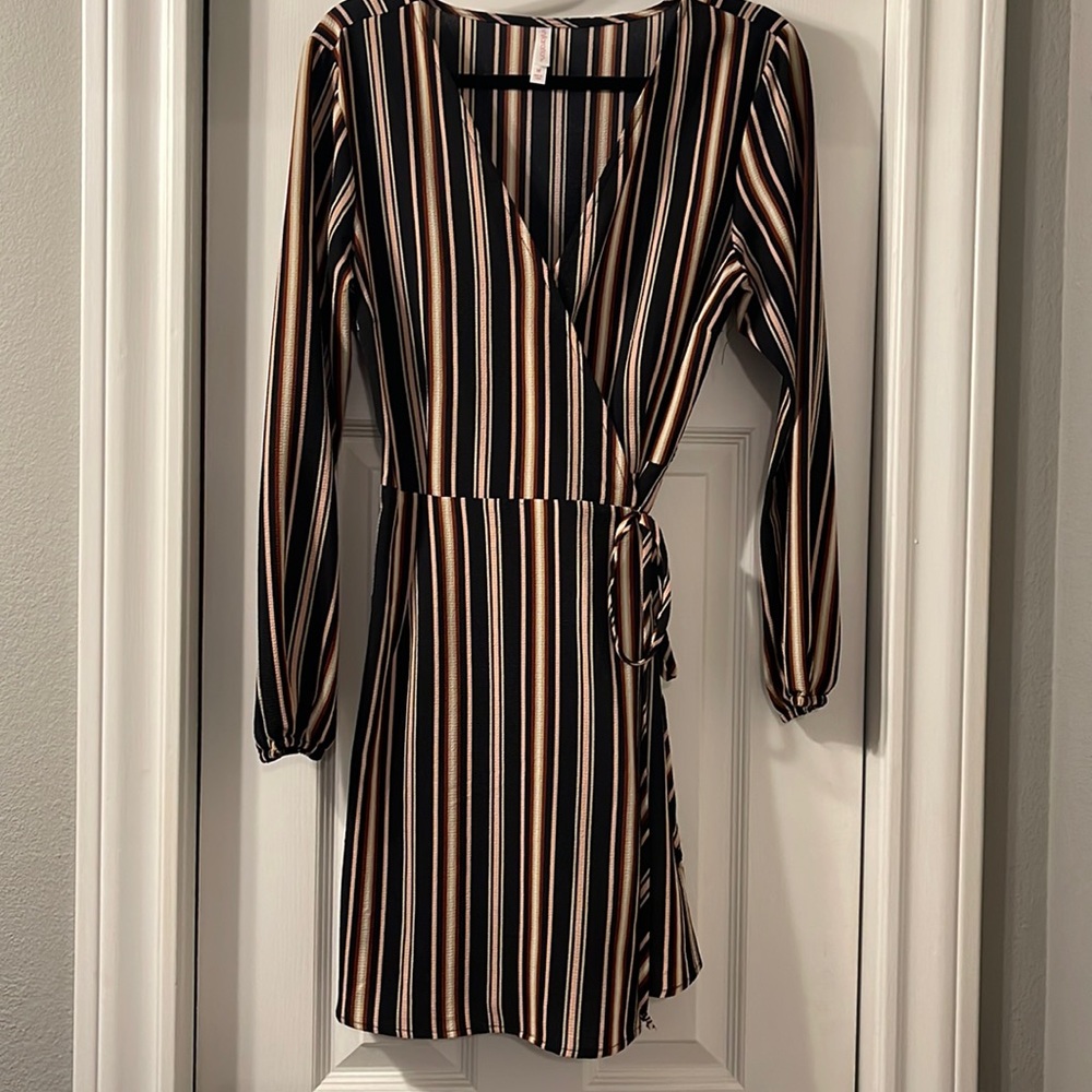 Stripes long sleeve wrap skater dress.